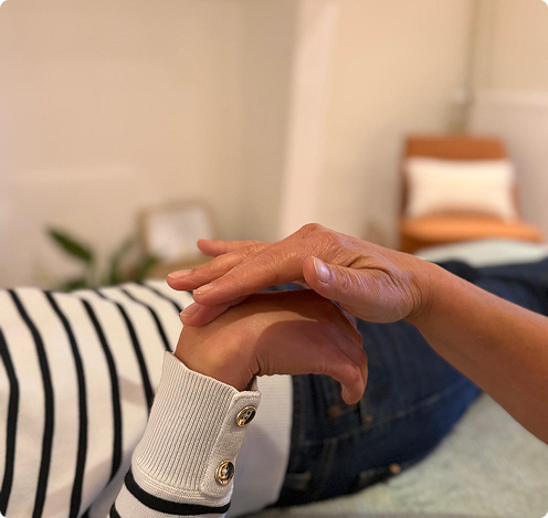 Séance de kinésiologie, travail sur les mains